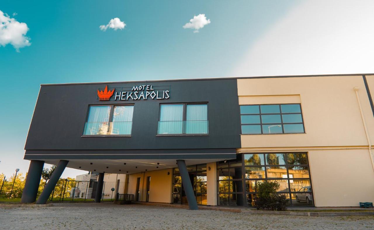 Motel Heksapolis Tavsancil Екстериор снимка