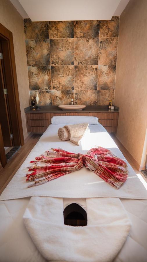 Motel Heksapolis Tavsancil Екстериор снимка